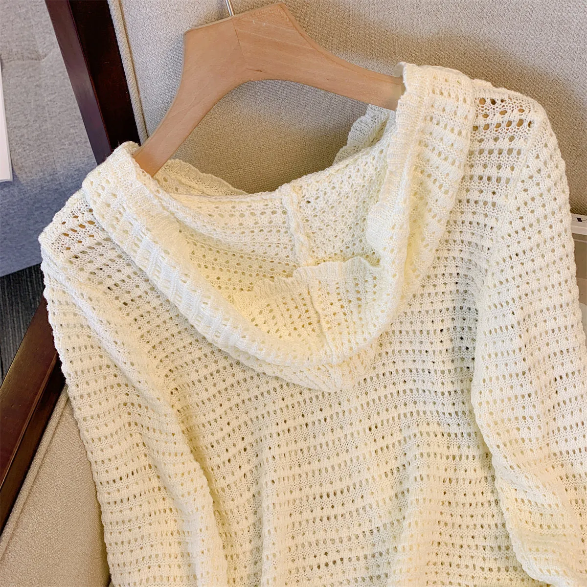 Chic Hollowed V-neck Hooded Cardigan