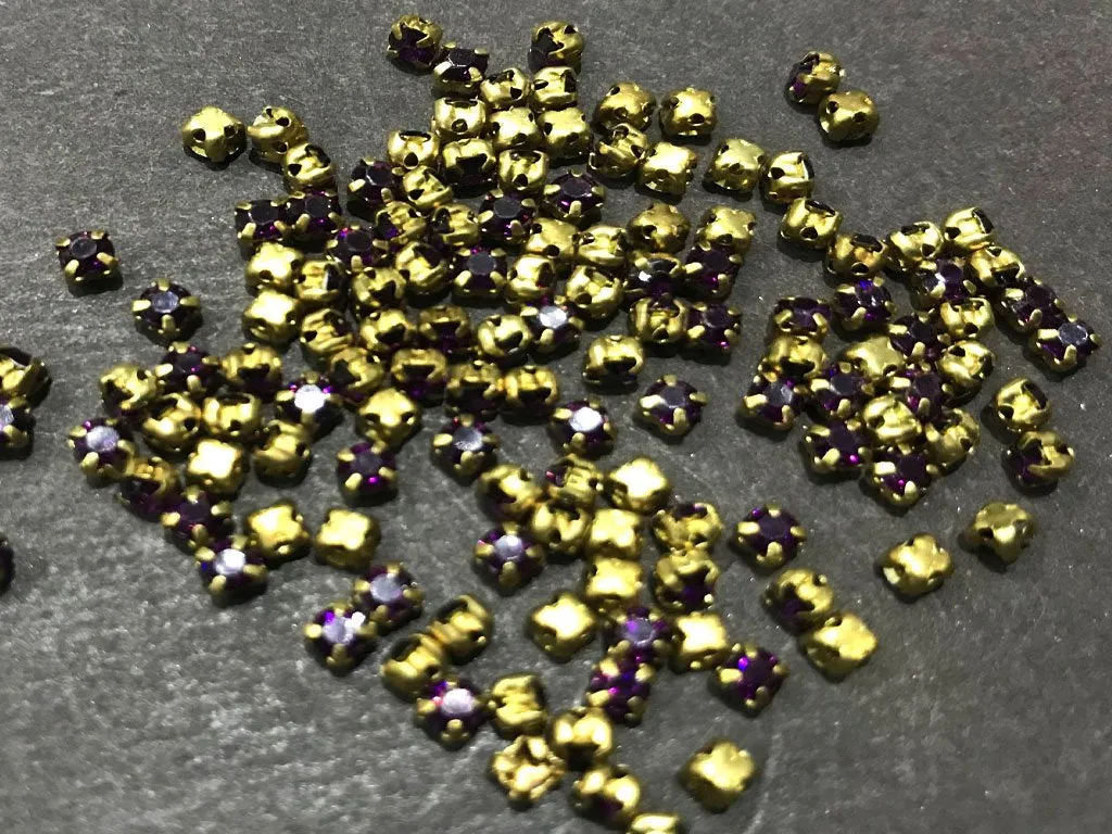 Dark Purple Circular Resin Stones with Catcher (24SS - 5 mm) (Wholesale)