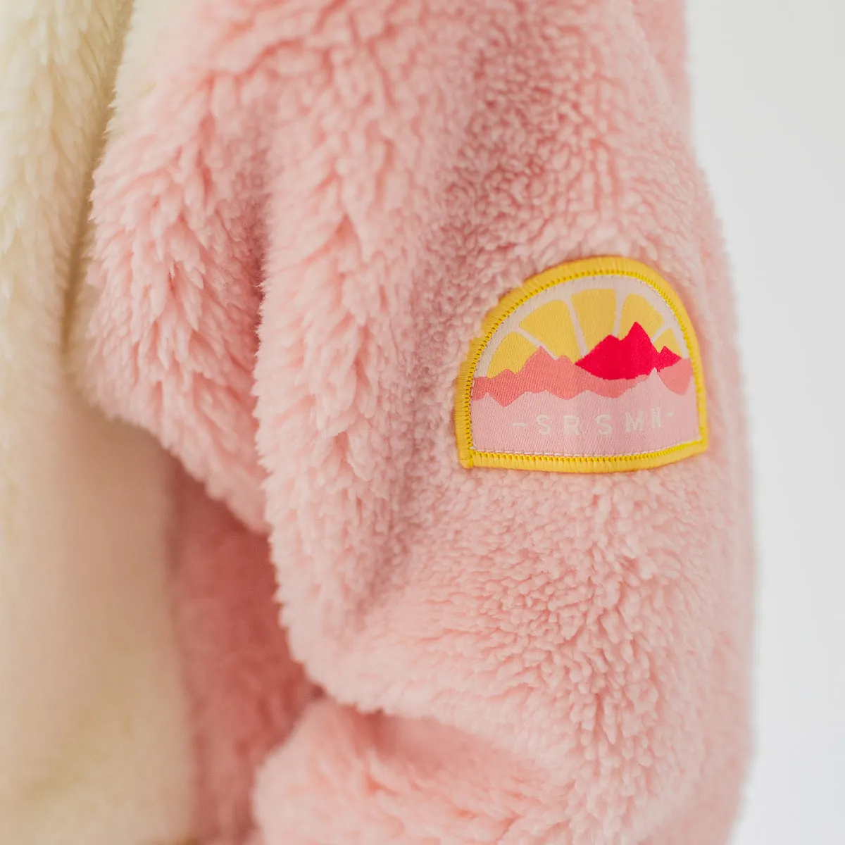 Veste en peluche rose avec blocs de couleur, enfant || Pink plush jacket with color blocks, child